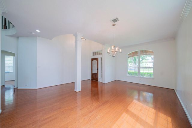 1415 Sue Barnett Drive, Houston, TX 77018