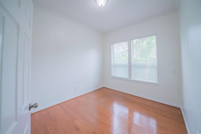 1415 Sue Barnett Drive, Houston, TX 77018