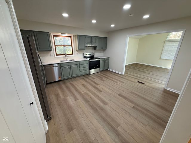 1348 Secretariat Lane, Indianapolis, IN 46217