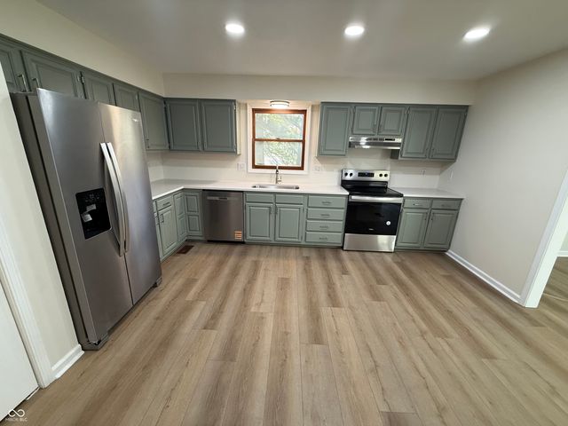 1348 Secretariat Lane, Indianapolis, IN 46217