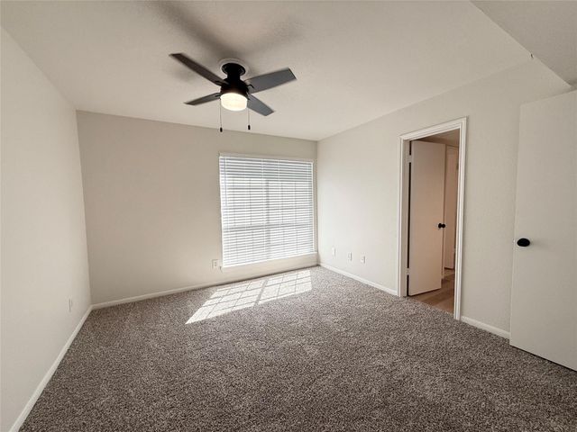 1860 White Oak Drive 376, Houston, TX 77009