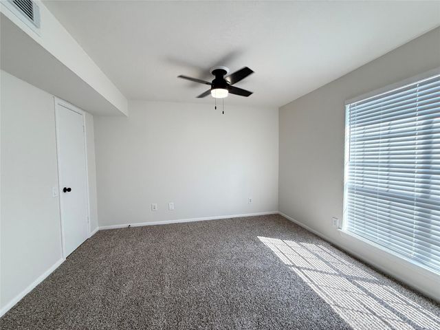 1860 White Oak Drive 376, Houston, TX 77009