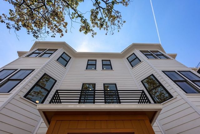 527 East 7th Street 5, Boston, MA 02127