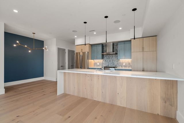 527 East 7th Street 5, Boston, MA 02127