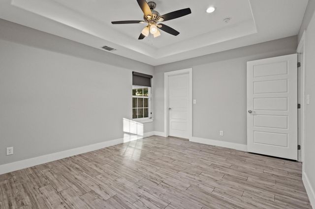 1319 W Gandy Street, Denison, TX 75020