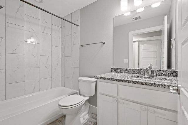 1319 W Gandy Street, Denison, TX 75020