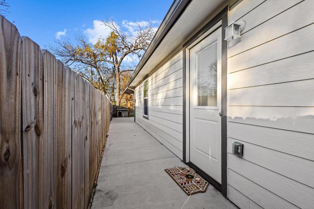 1319 W Gandy Street, Denison, TX 75020