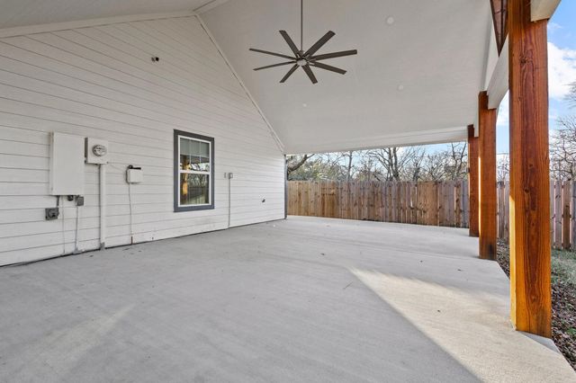 1319 W Gandy Street, Denison, TX 75020