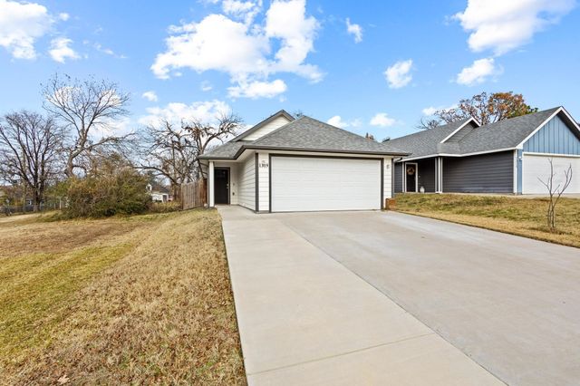 1319 W Gandy Street, Denison, TX 75020