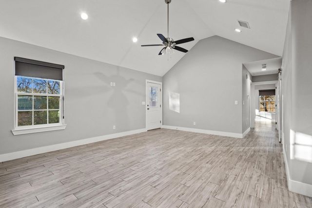 1319 W Gandy Street, Denison, TX 75020