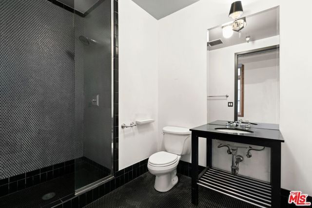 1645 Vine Street 301, Los Angeles, CA 90028