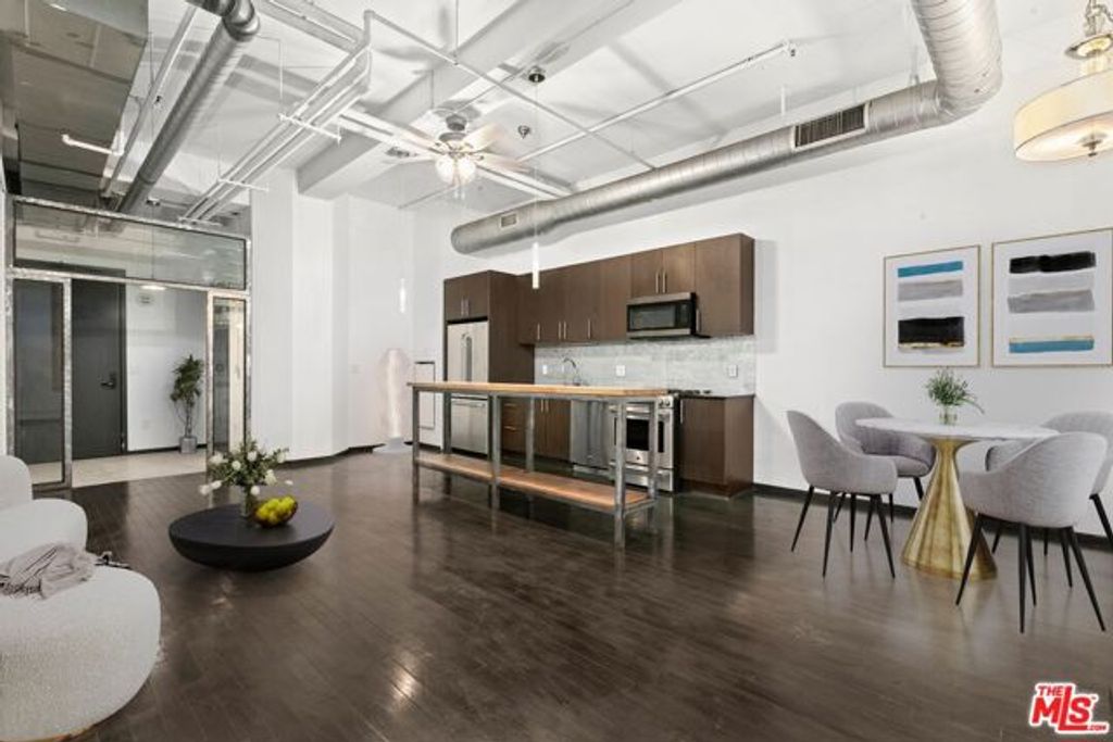 1645 Vine Street 301, Los Angeles, CA 90028