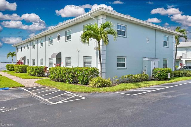 3332 N Key DR 2, North Fort Myers, FL 33903