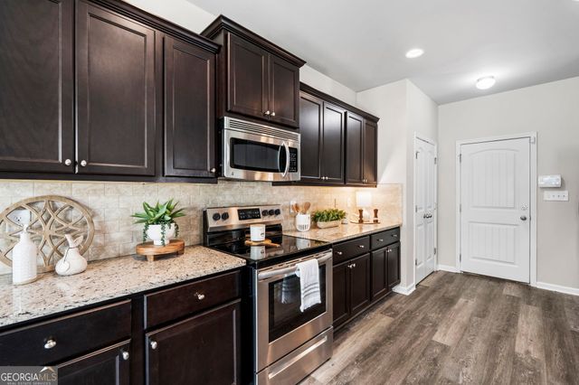 184 Amelia Drive, Byron, GA 31008