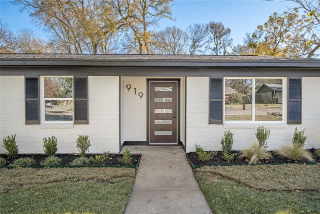 919 Fairway Road, Woodway, TX 76712