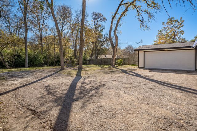 919 Fairway Road, Woodway, TX 76712