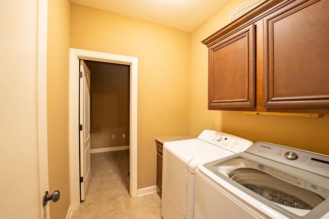 19 Waters Edge Drive, Little Rock, AR 72204