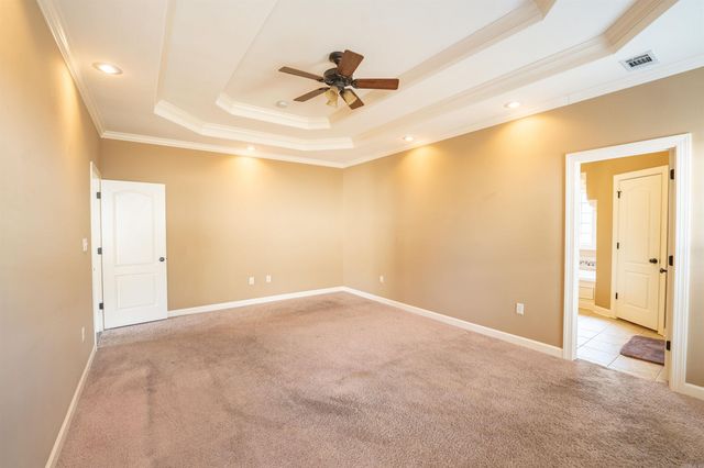 19 Waters Edge Drive, Little Rock, AR 72204