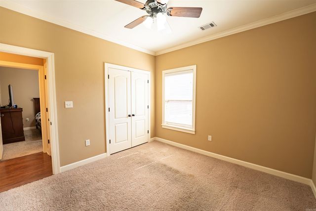 19 Waters Edge Drive, Little Rock, AR 72204