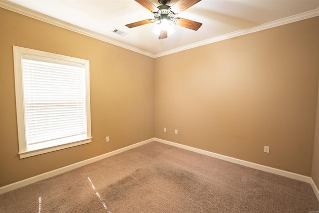 19 Waters Edge Drive, Little Rock, AR 72204