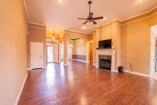 19 Waters Edge Drive, Little Rock, AR 72204