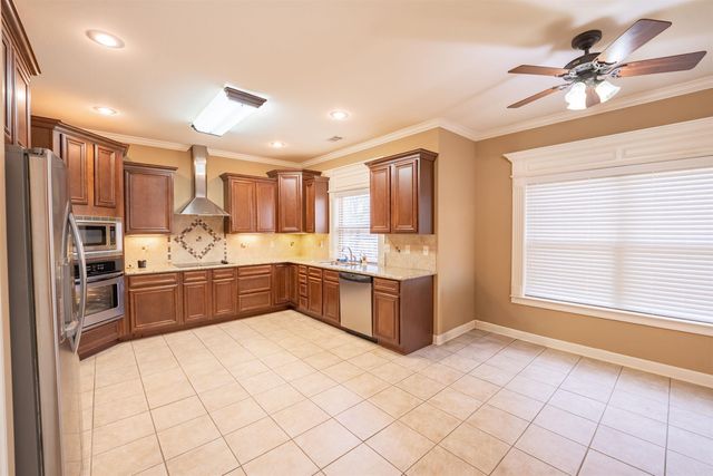 19 Waters Edge Drive, Little Rock, AR 72204