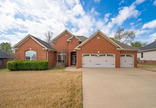 19 Waters Edge Drive, Little Rock, AR 72204