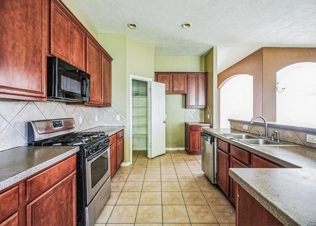 21823 Hannover Village Drive, Spring, TX 77388