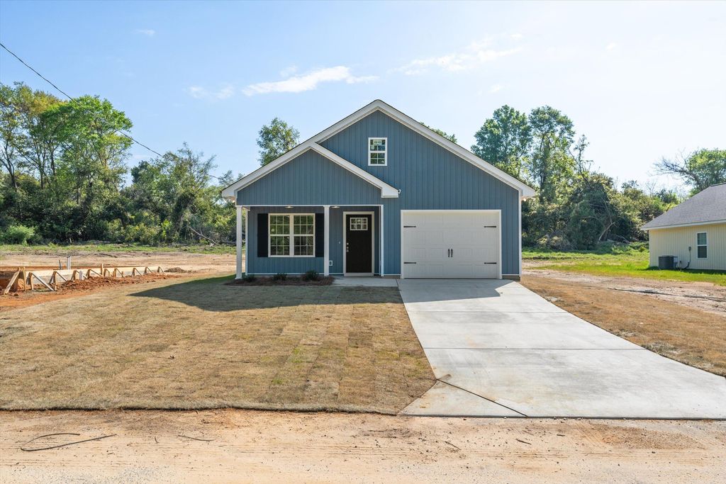 631 Clary Street, Thomson, GA 30824