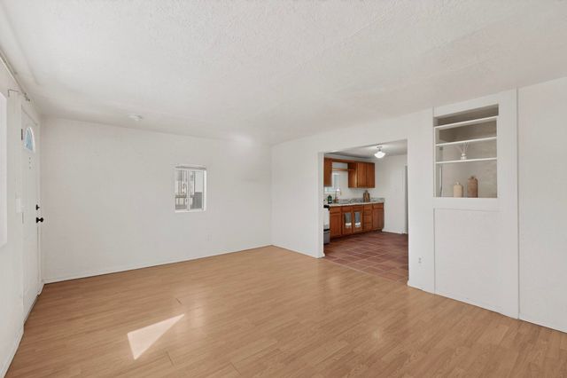 1012 21st Street NW, Albuquerque, NM 87104