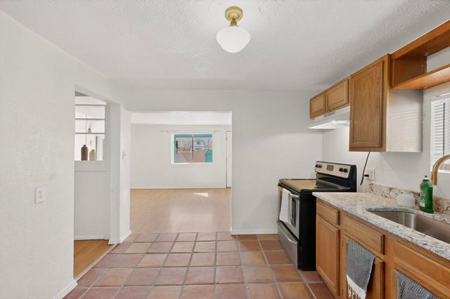 1012 21st Street NW, Albuquerque, NM 87104