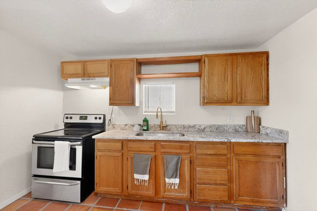 1012 21st Street NW, Albuquerque, NM 87104