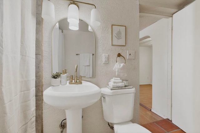 1012 21st Street NW, Albuquerque, NM 87104