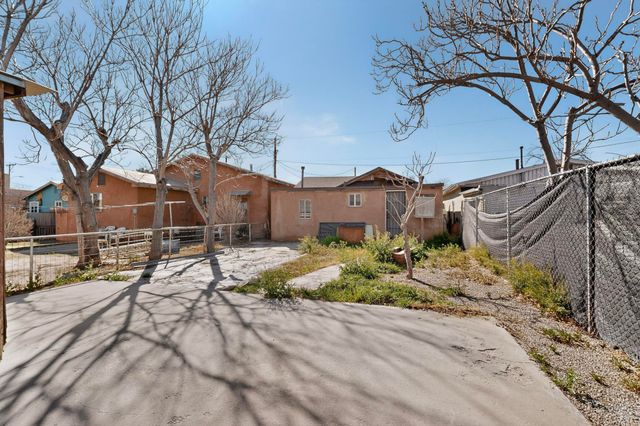 1012 21st Street NW, Albuquerque, NM 87104