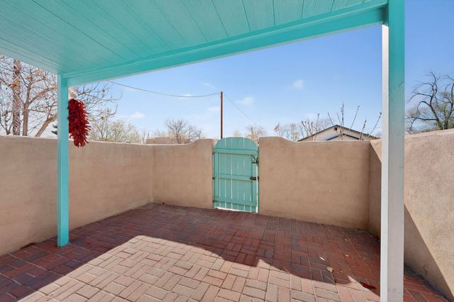 1012 21st Street NW, Albuquerque, NM 87104