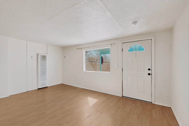 1012 21st Street NW, Albuquerque, NM 87104