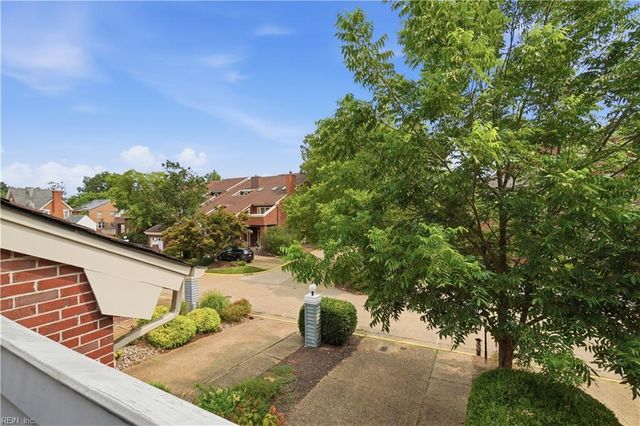351 Pender CT, Norfolk, VA 23517