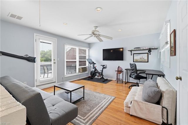 351 Pender CT, Norfolk, VA 23517