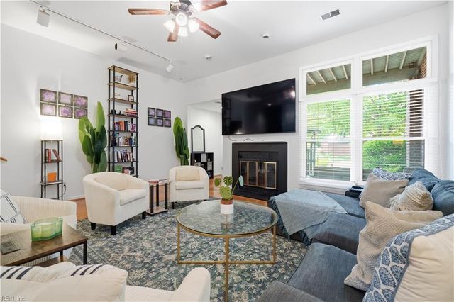351 Pender CT, Norfolk, VA 23517