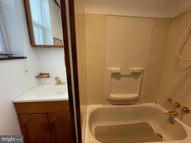 331 ROSEBERRY ST, Philadelphia, PA 19148