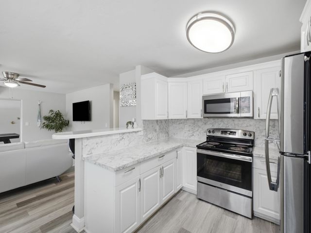 226 E Gateway Boulevard, Boynton Beach, FL 33435