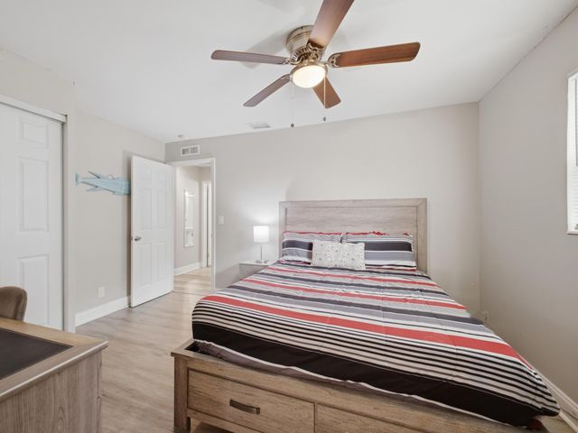 226 E Gateway Boulevard, Boynton Beach, FL 33435