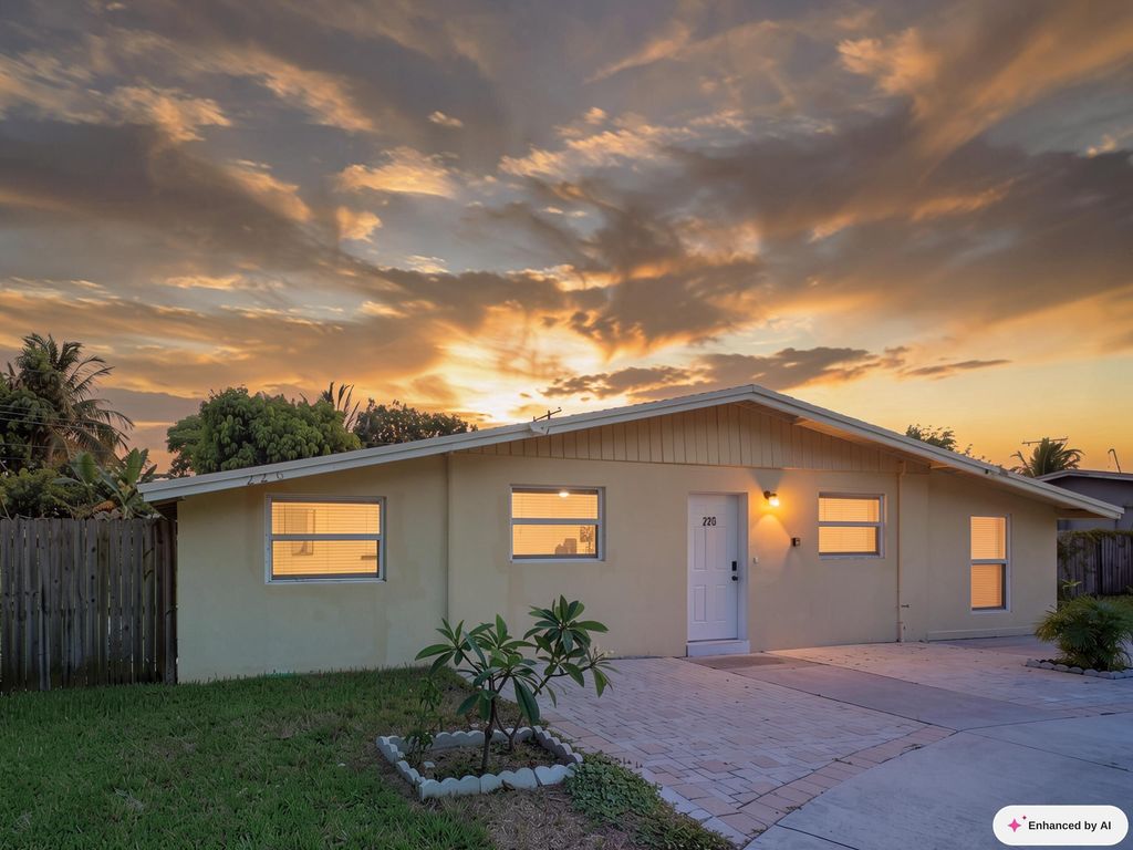 226 E Gateway Boulevard, Boynton Beach, FL 33435