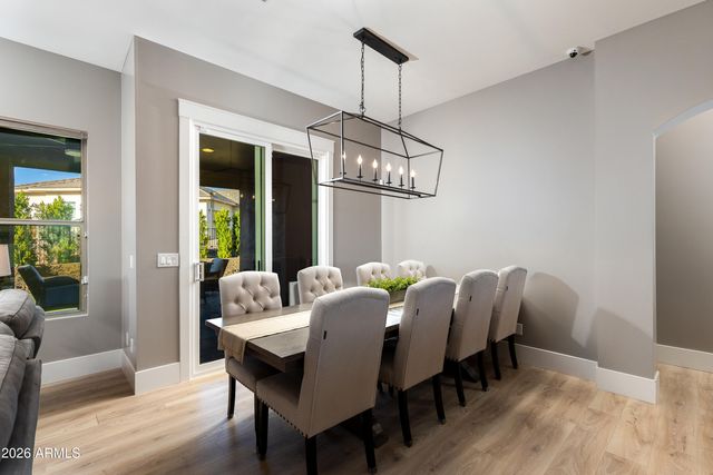 25803 N 8TH Avenue, Phoenix, AZ 85085