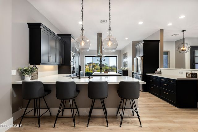 25803 N 8TH Avenue, Phoenix, AZ 85085