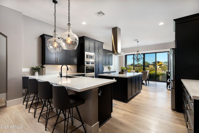 25803 N 8TH Avenue, Phoenix, AZ 85085