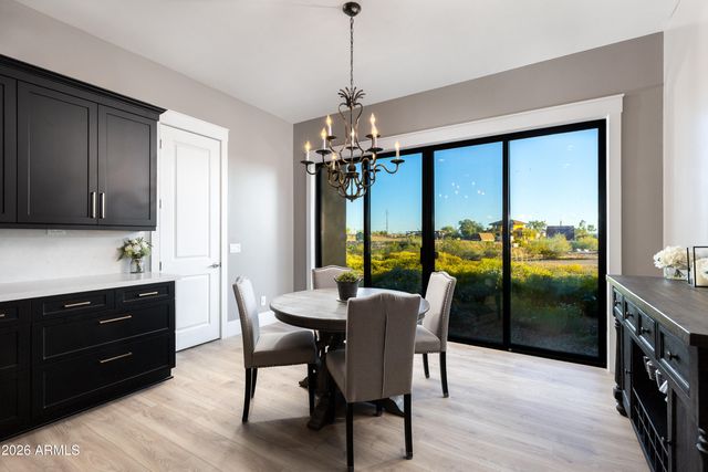 25803 N 8TH Avenue, Phoenix, AZ 85085