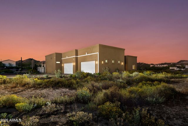 25803 N 8TH Avenue, Phoenix, AZ 85085