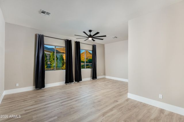 25803 N 8TH Avenue, Phoenix, AZ 85085