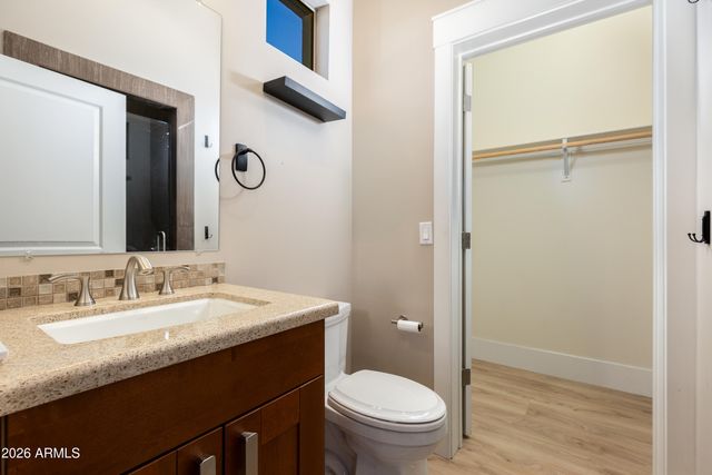 25803 N 8TH Avenue, Phoenix, AZ 85085